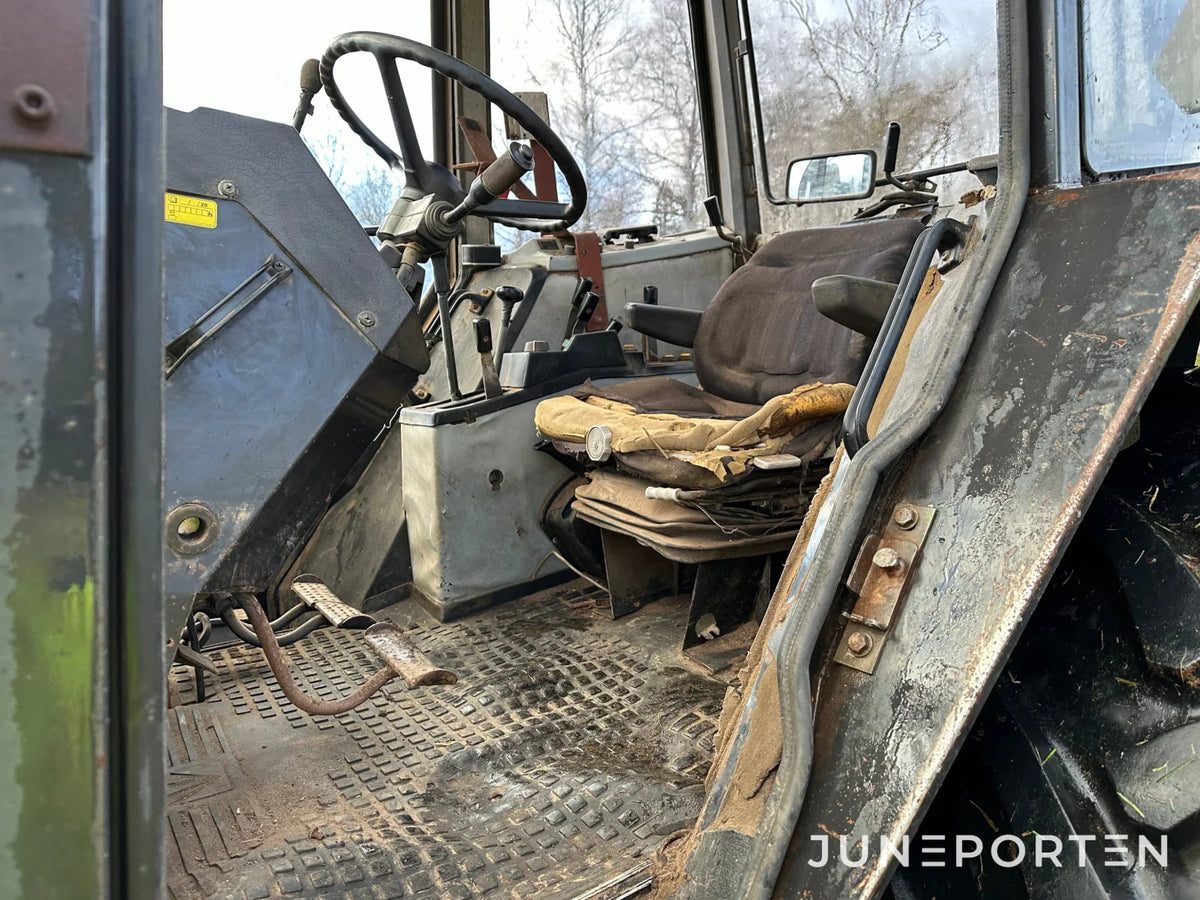 Valmet 755 med lastare