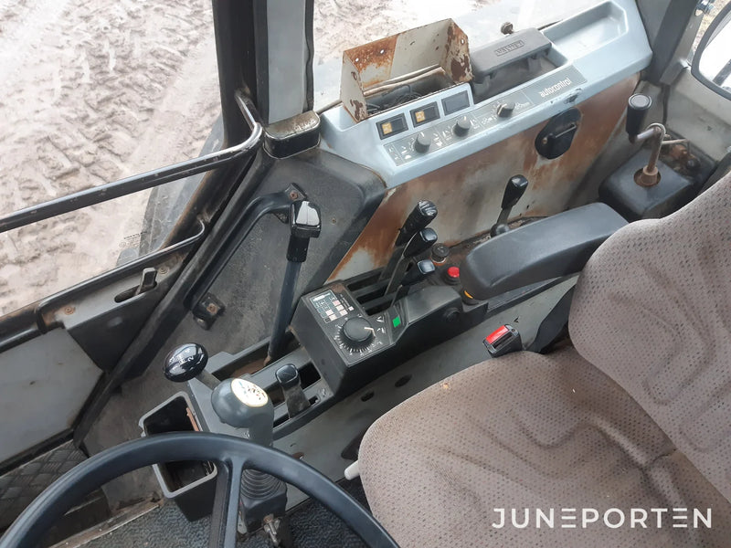 Valmet 805 med lastare