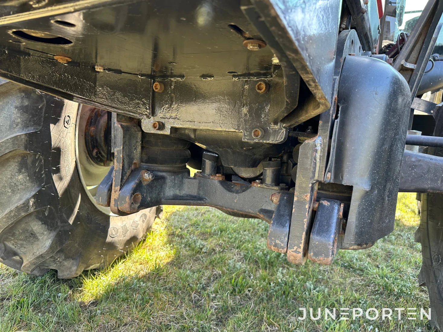 Valtra 6250 4WD med lastare