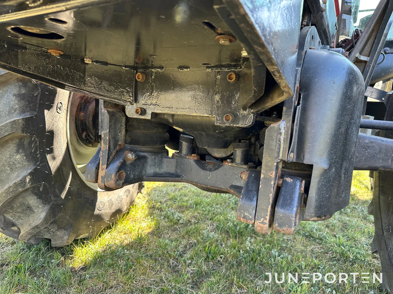 Valtra 6250 4WD med lastare