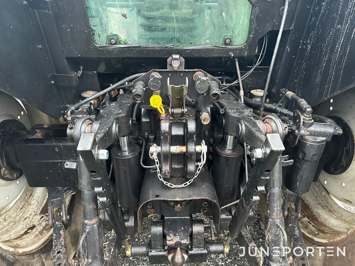 Valtra 6850 Hitech med lastare