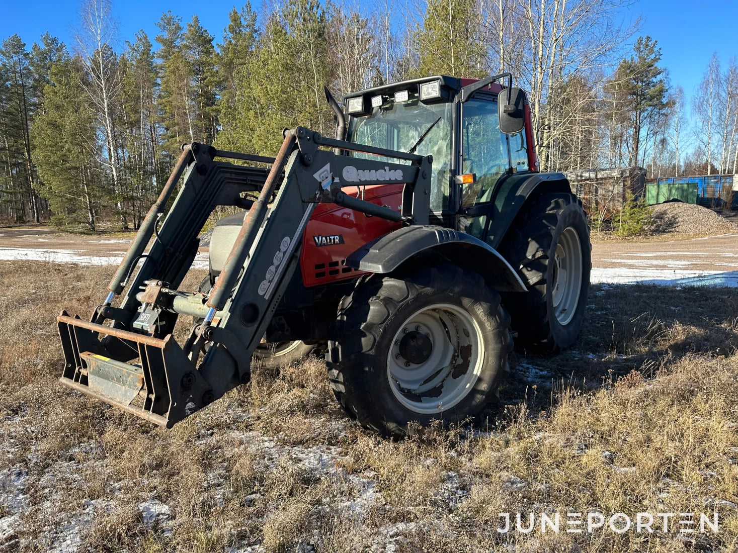 Valtra 6850 med lastare