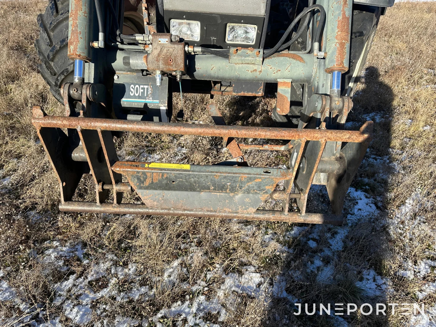 Valtra 6850 med lastare