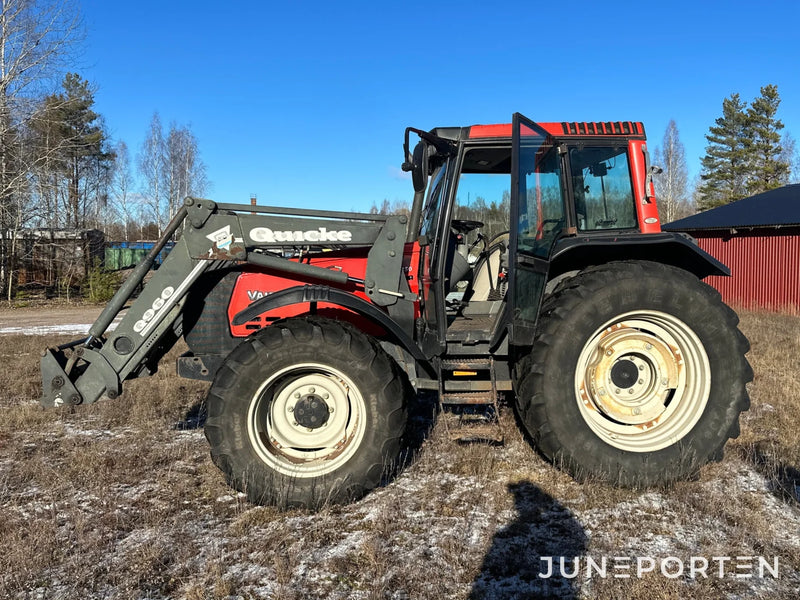 Valtra 6850 med lastare