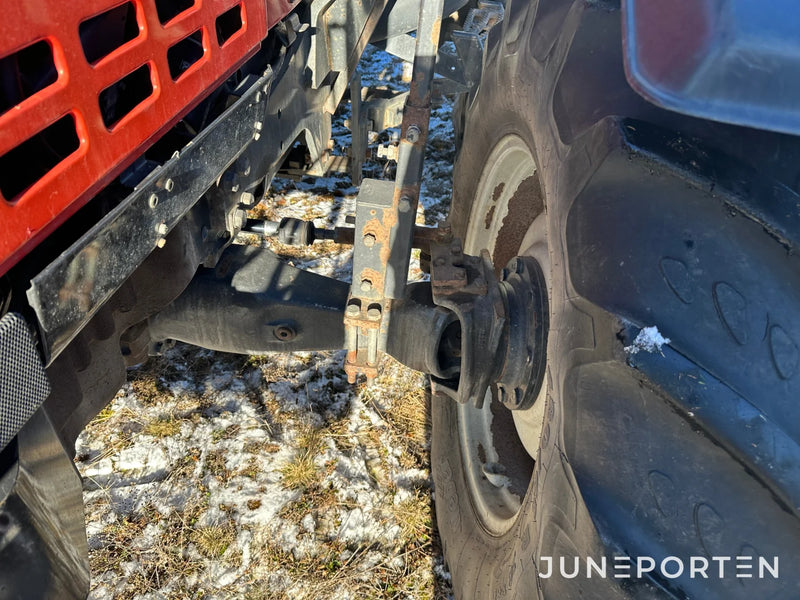 Valtra 6850 med lastare