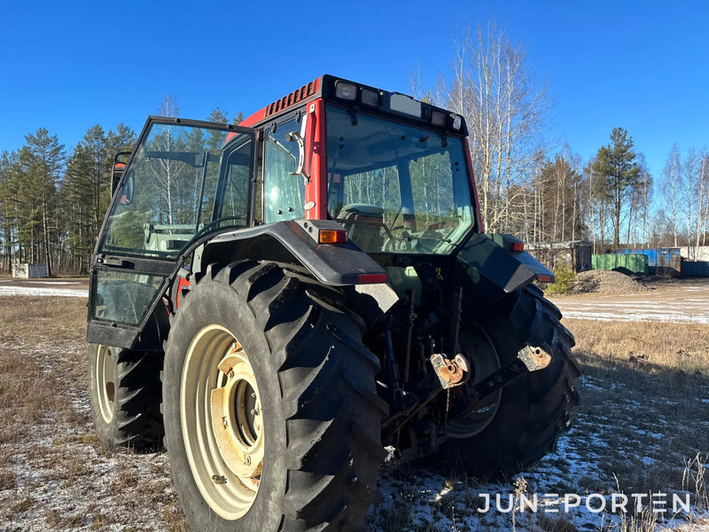Valtra 6850 med lastare