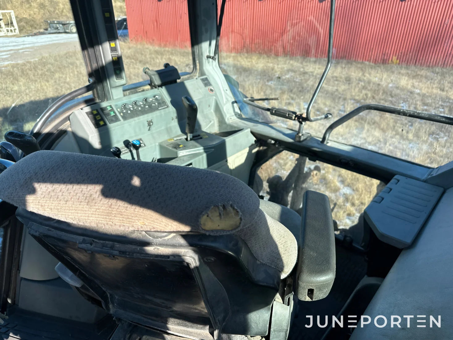 Valtra 6850 med lastare