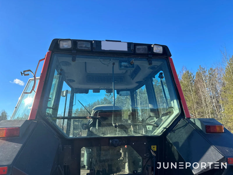 Valtra 6850 med lastare