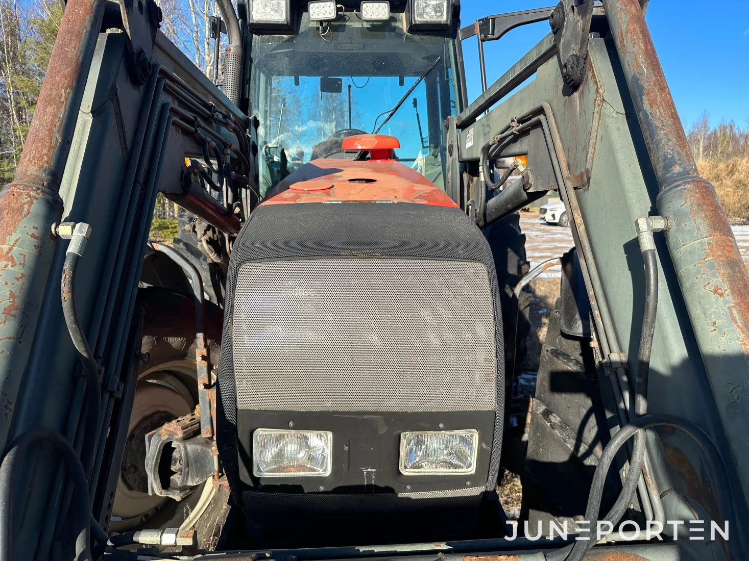 Valtra 6850 med lastare