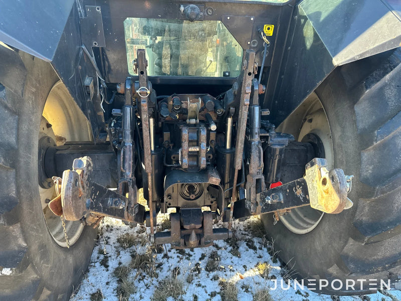 Valtra 6850 med lastare