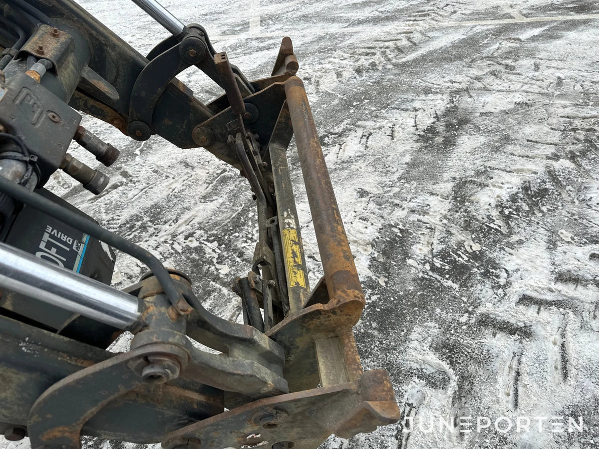 Valtra 900 med lastare