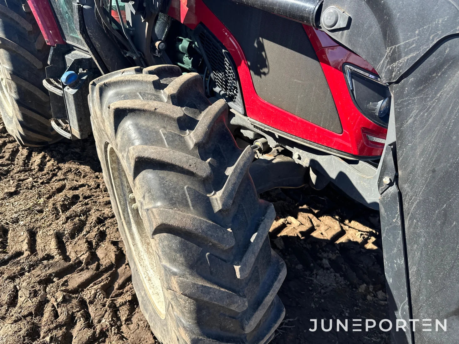 Valtra A 134 med lastare