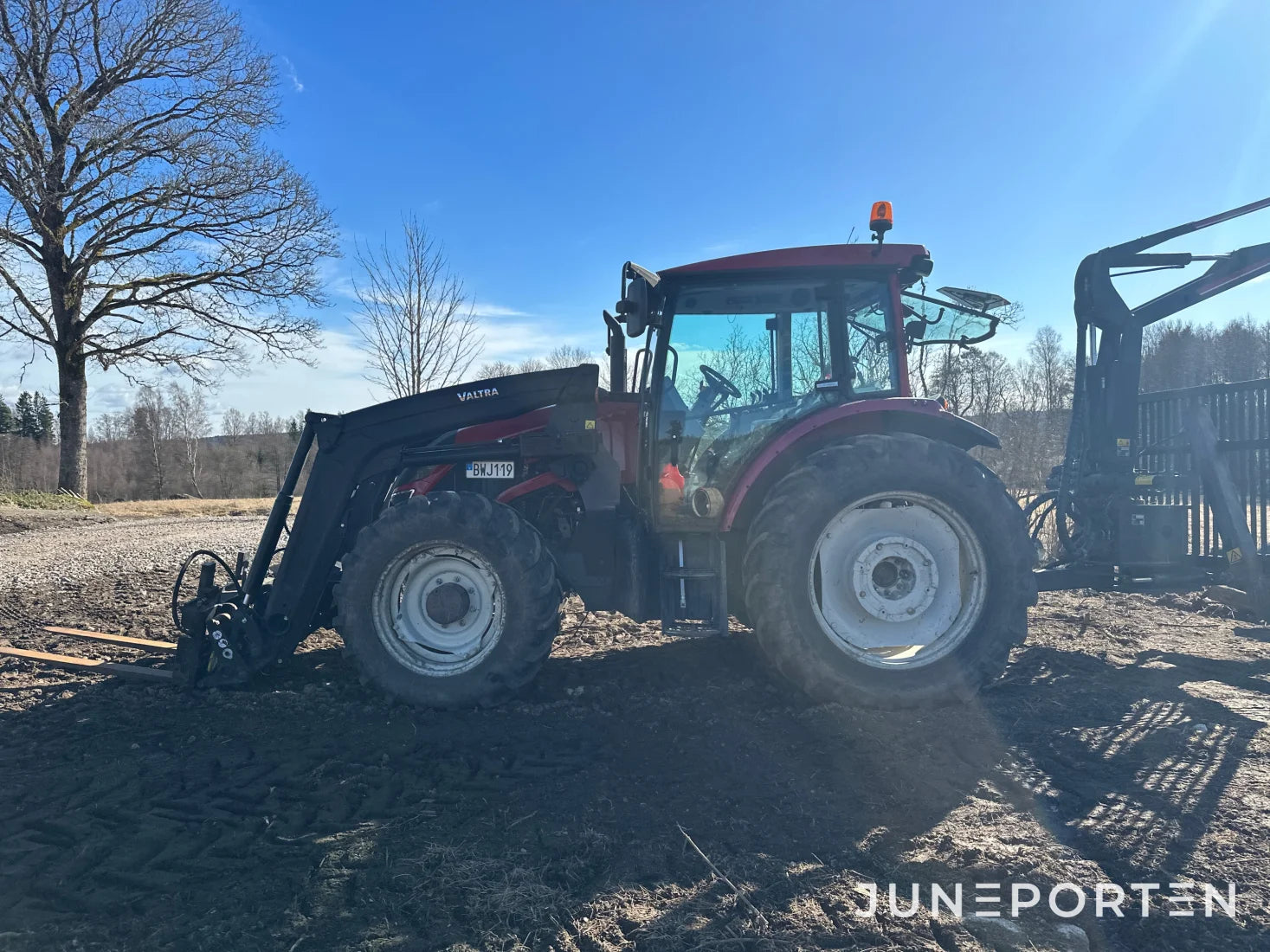 Valtra A 134 med lastare