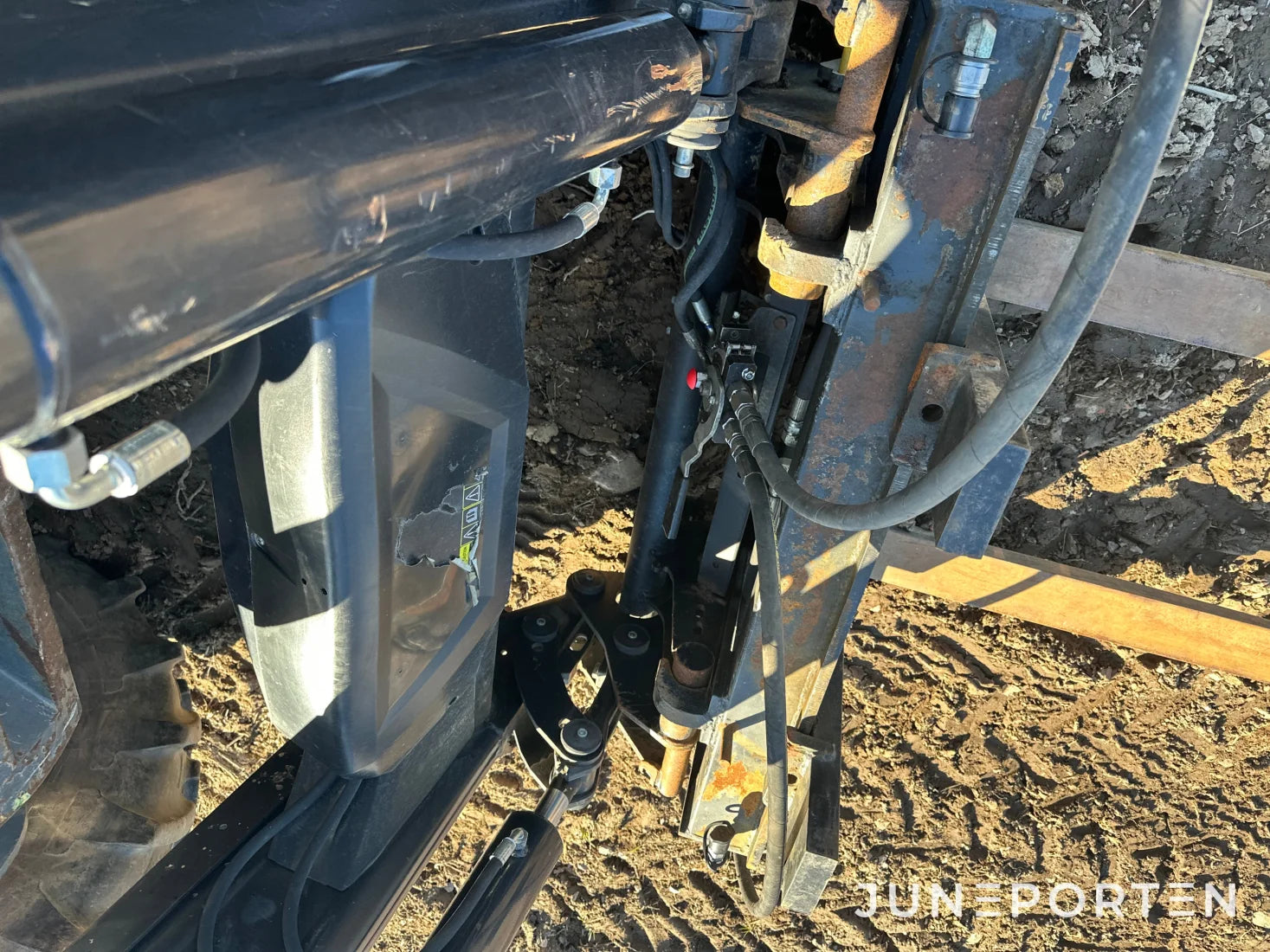 Valtra A 134 med lastare