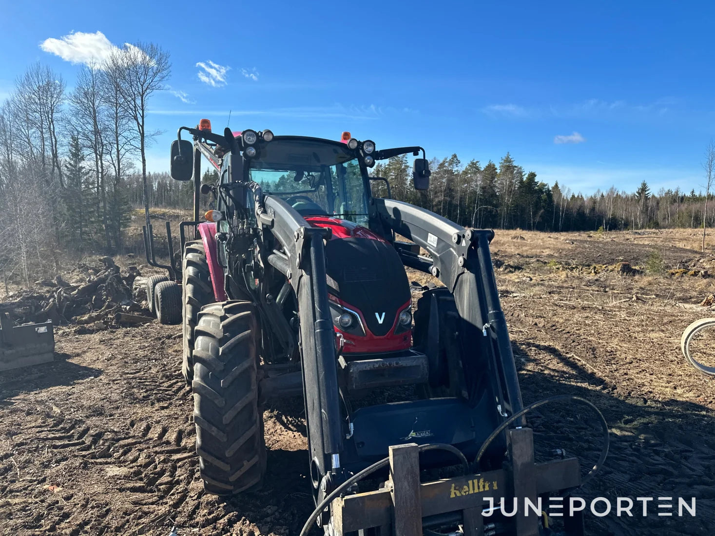 Valtra A 134 med lastare