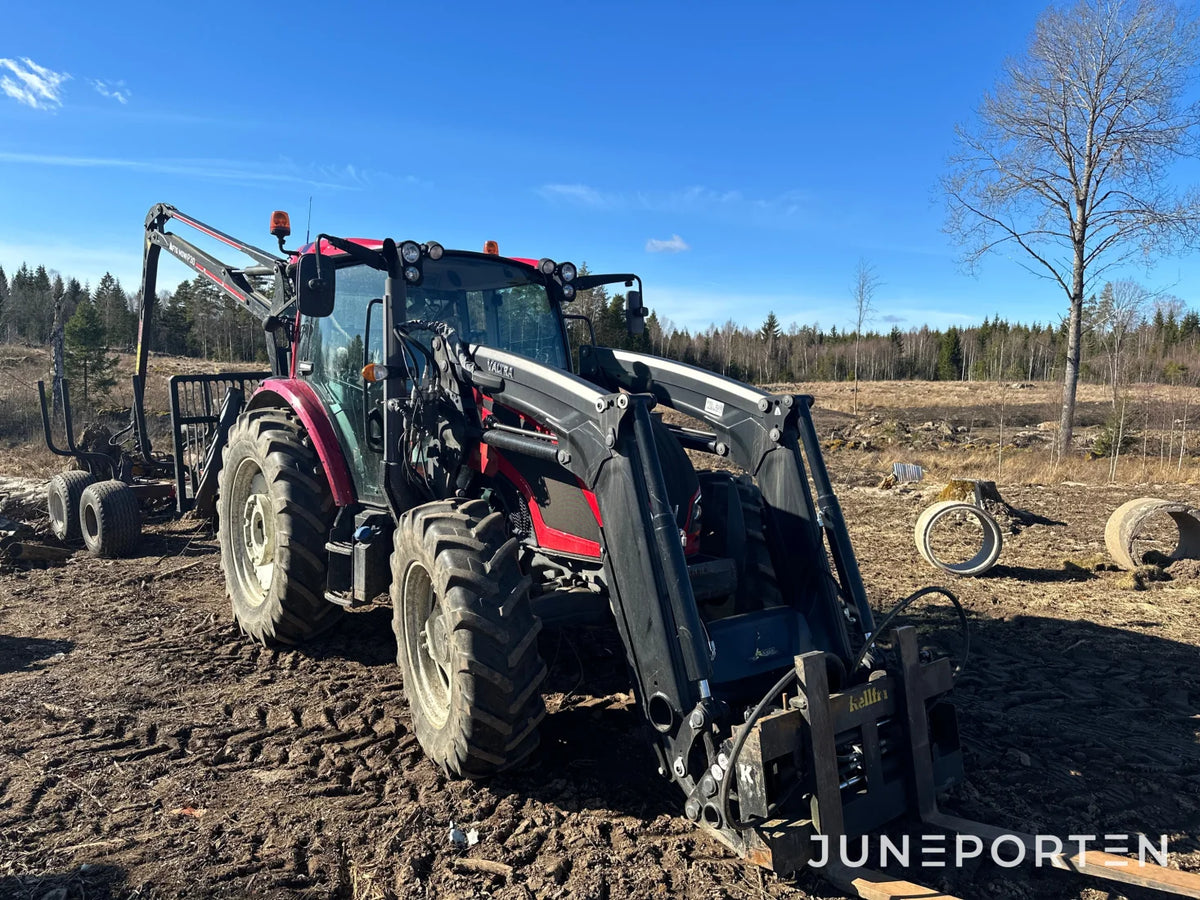 Valtra A 134 med lastare