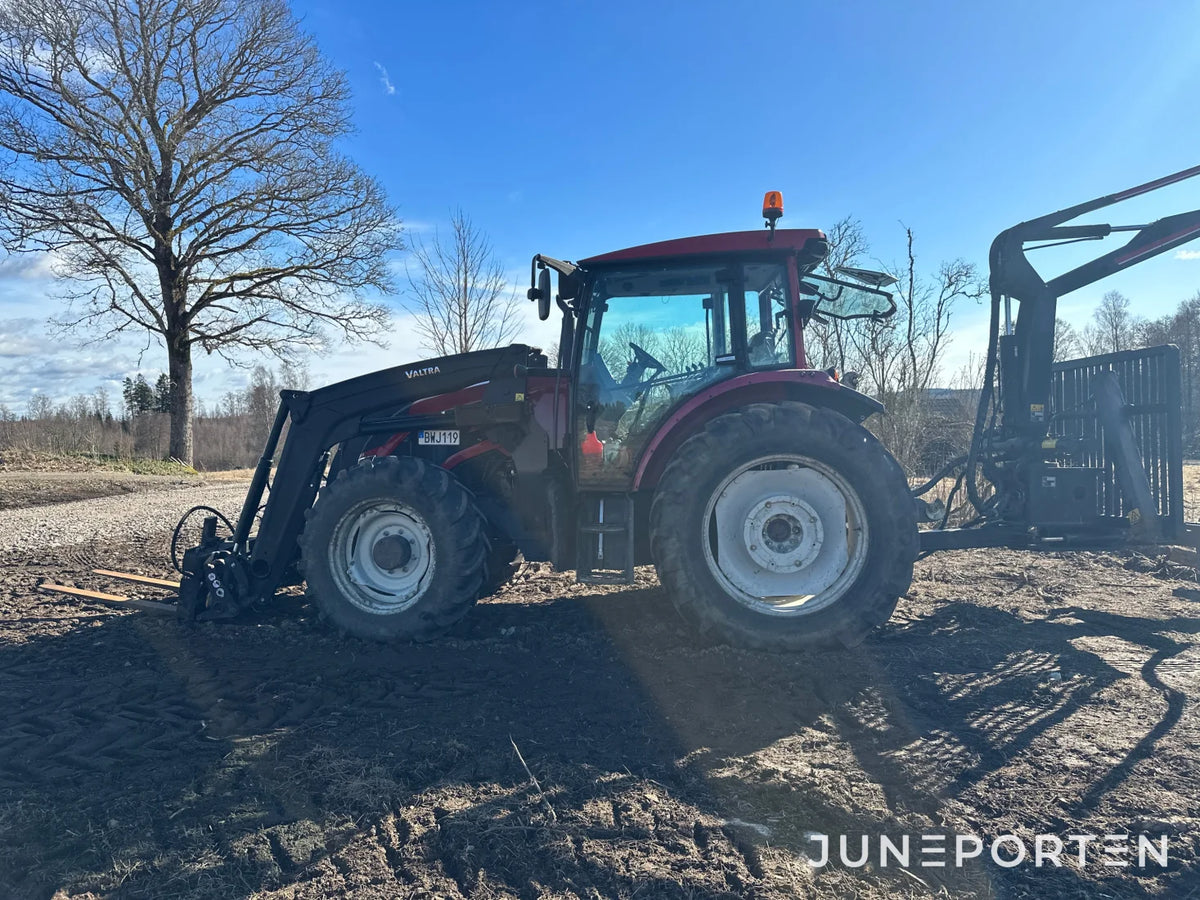 Valtra A 134 med lastare