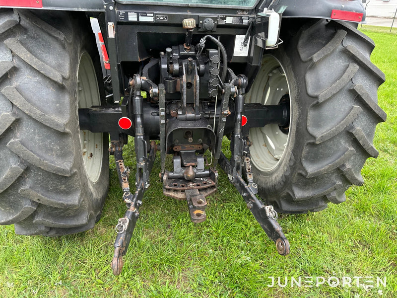 Valtra A 82 med lastare & frontlyft