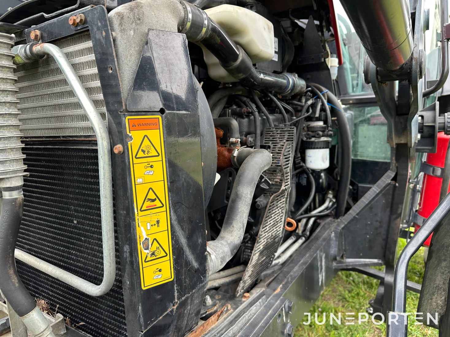Valtra A 82 med lastare & frontlyft