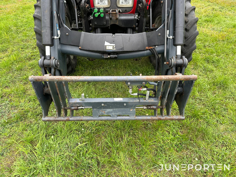 Valtra A 82 med lastare & frontlyft