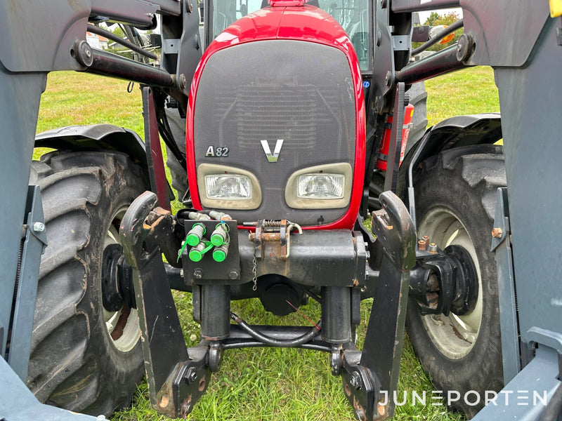Valtra A 82 med lastare & frontlyft