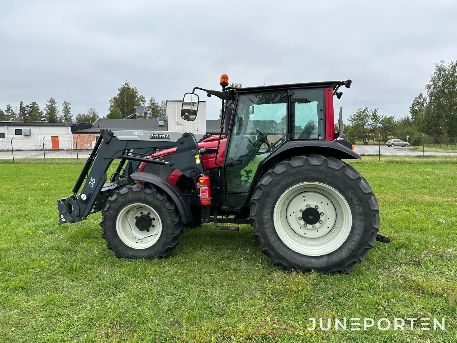 Valtra A 82 med lastare & frontlyft