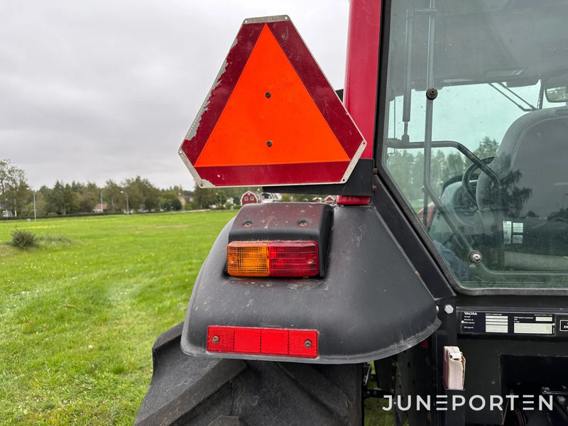 Valtra A 82 med lastare & frontlyft