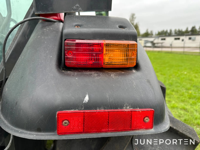Valtra A 82 med lastare & frontlyft