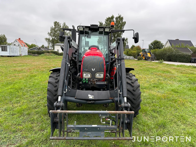 Valtra A 82 med lastare & frontlyft