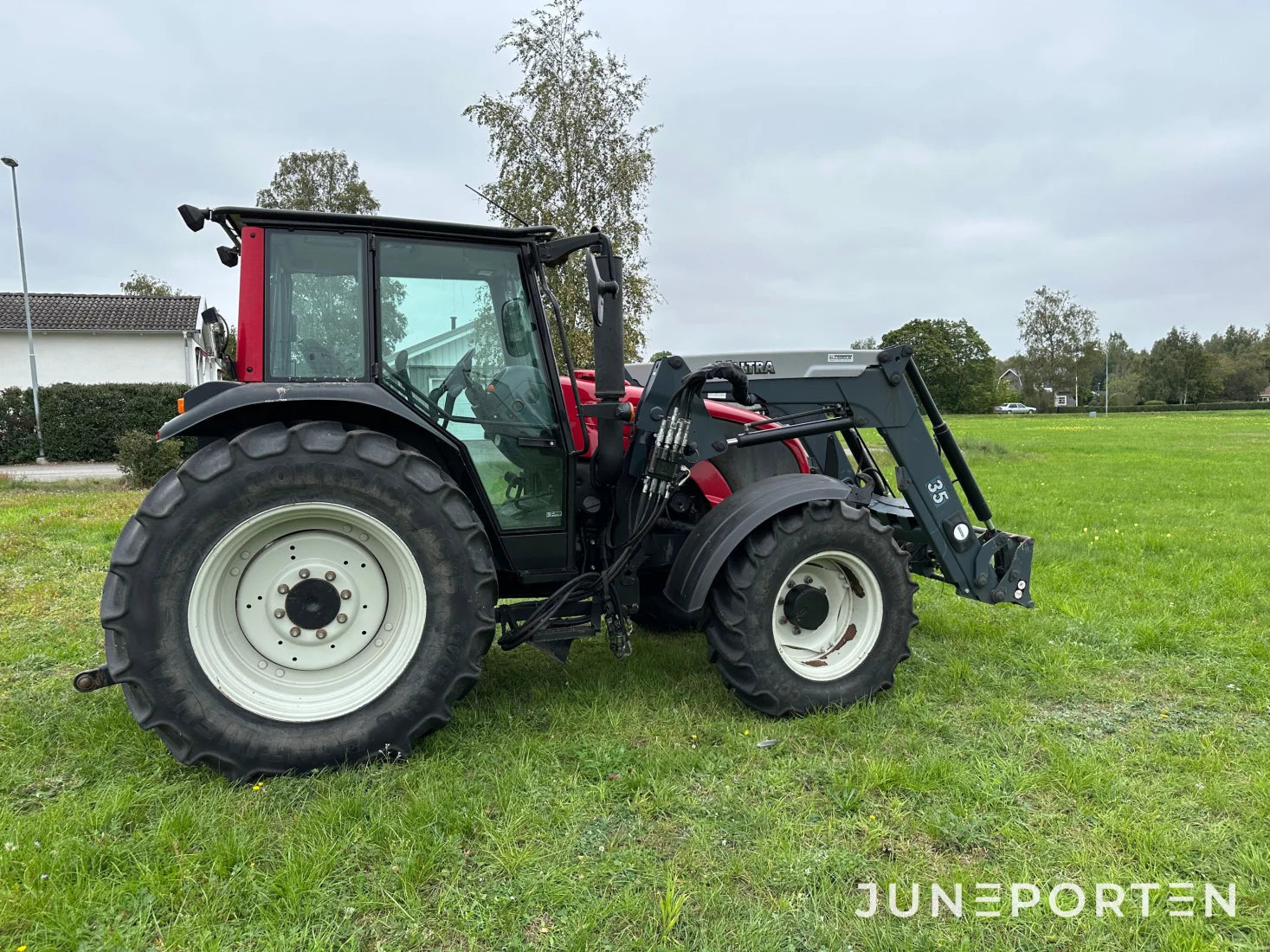 Valtra A 82 med lastare & frontlyft