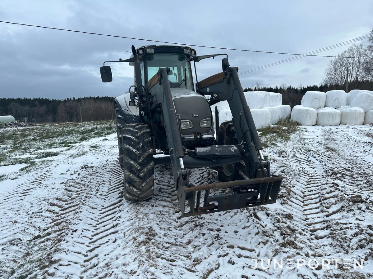 Valtra C 130 med lastare