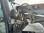 Valtra C 130 med lastare