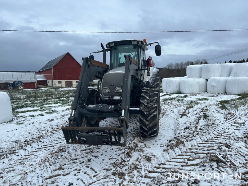 Valtra C 130 med lastare
