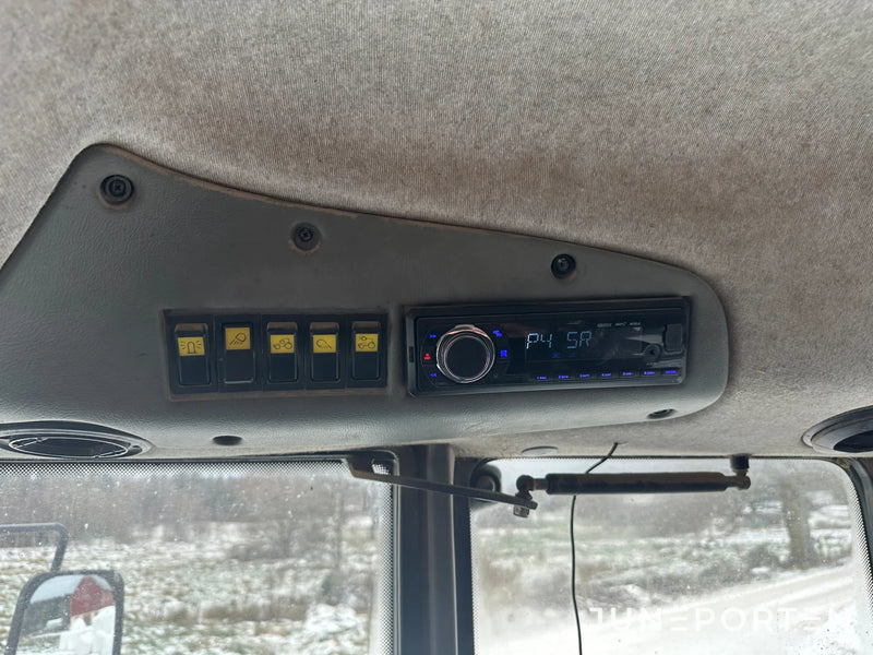 Valtra C 130 med lastare