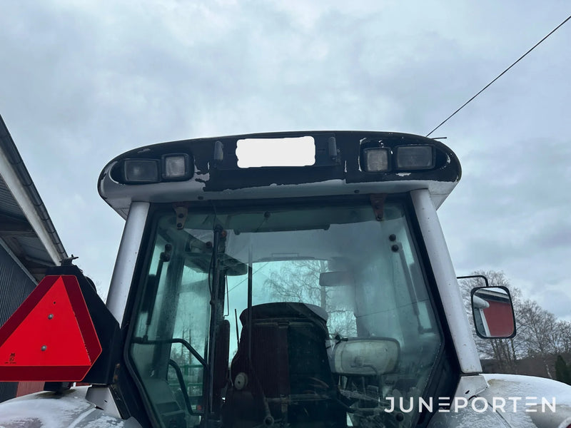 Valtra C 130 med lastare