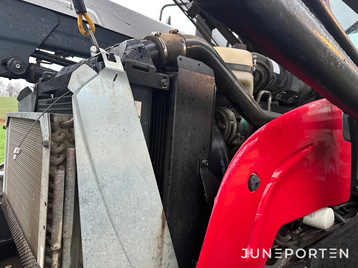 Valtra N111E med lastare
