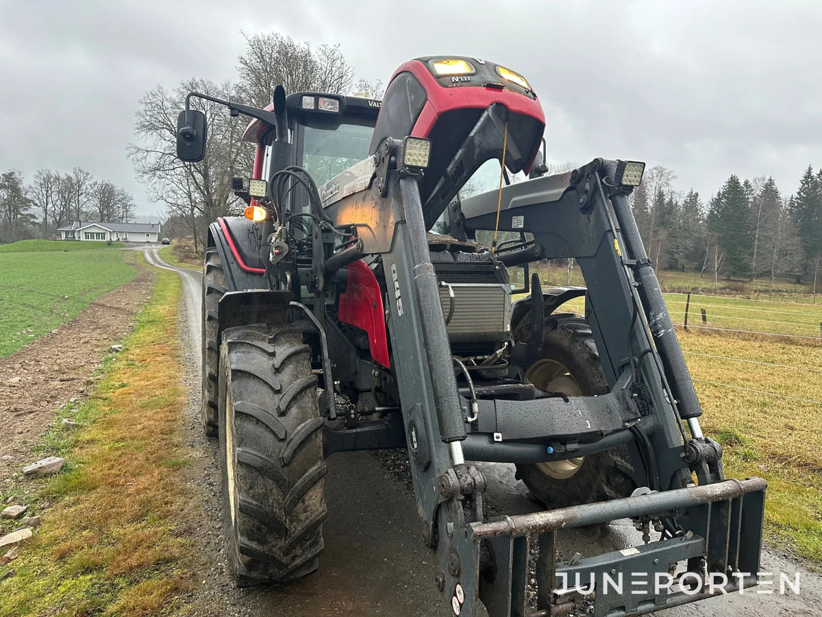 Valtra N111E med lastare