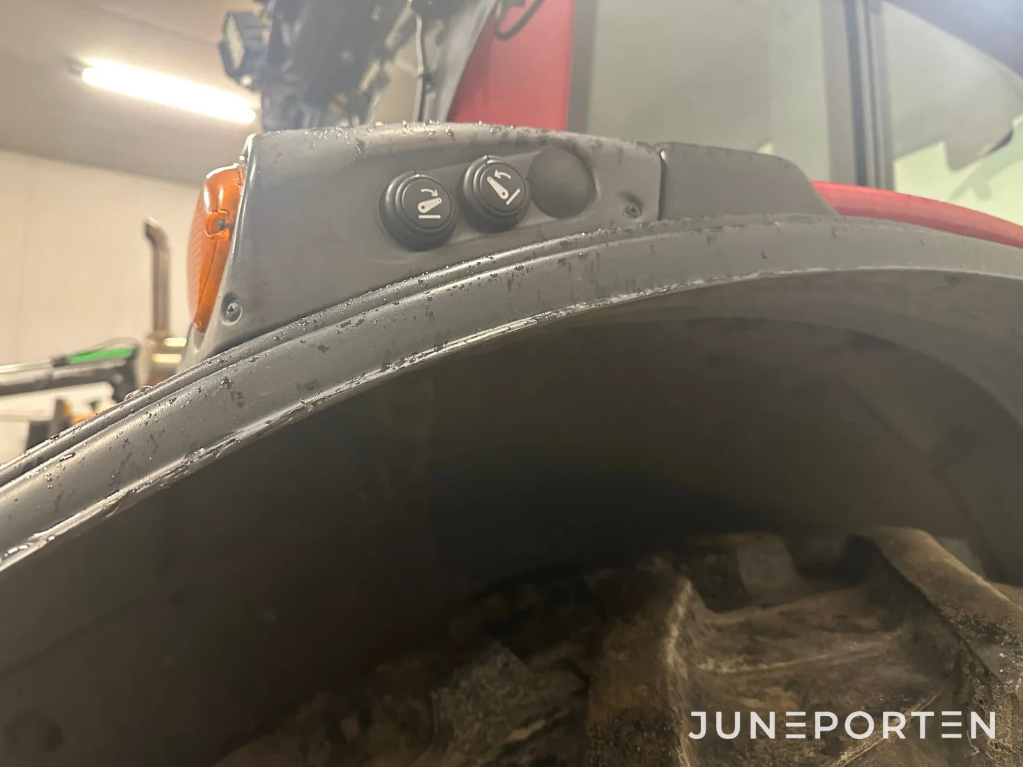 Valtra N111E med lastare