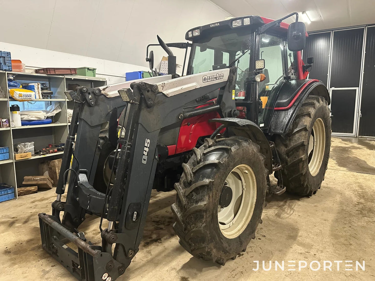 Valtra N111E med lastare