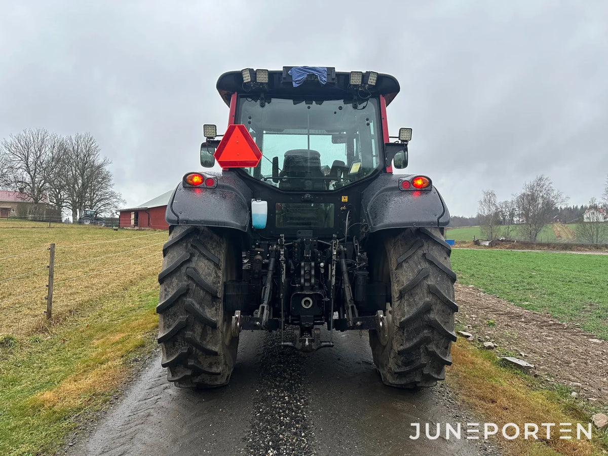 Valtra N111E med lastare