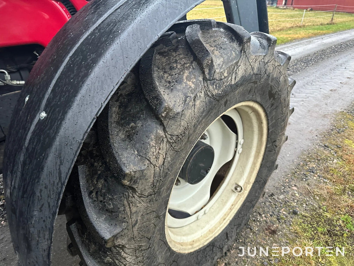 Valtra N111E med lastare