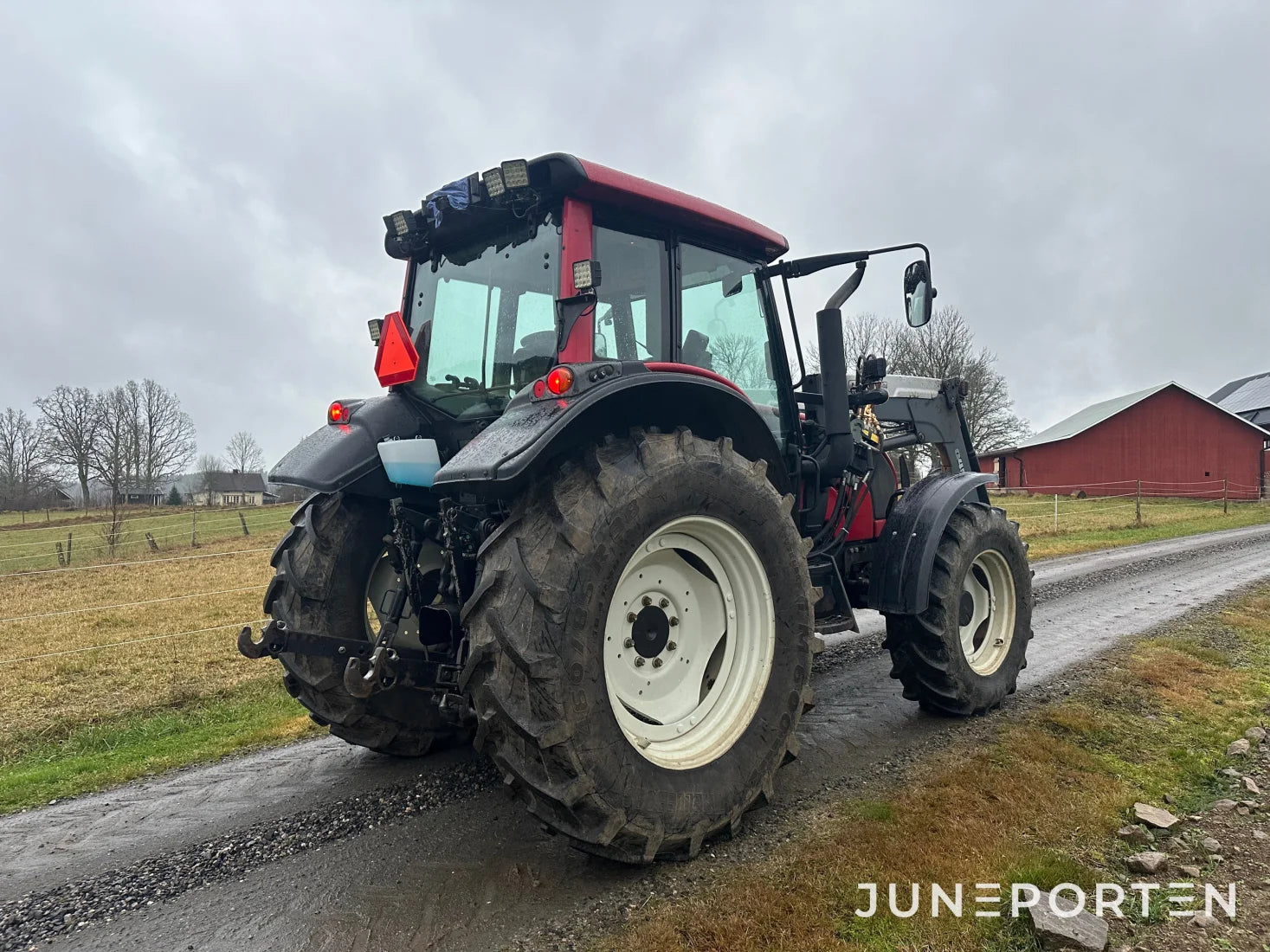 Valtra N111E med lastare