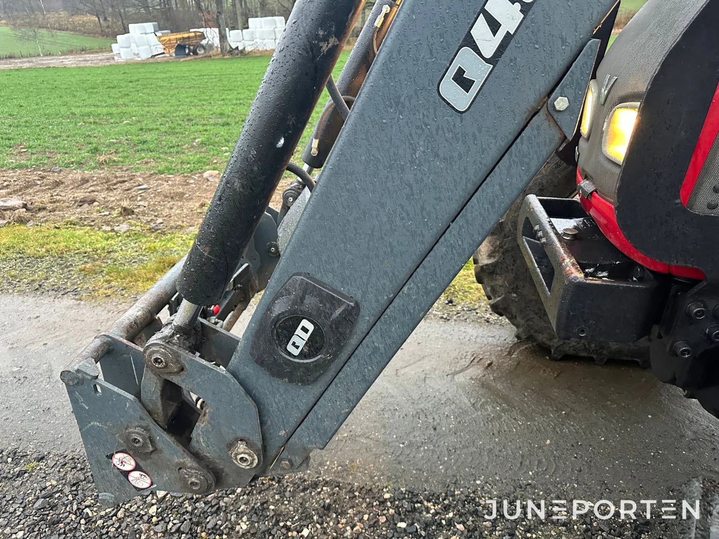 Valtra N111E med lastare