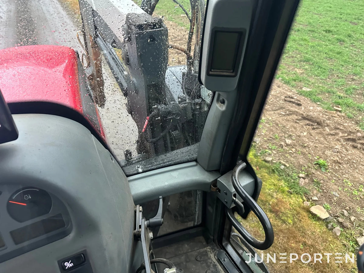Valtra N111E med lastare