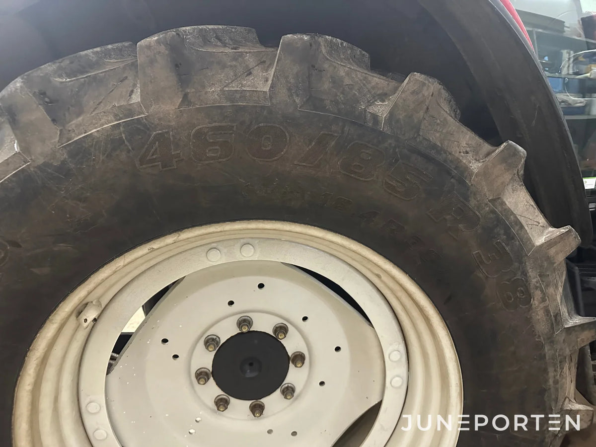 Valtra N111E med lastare