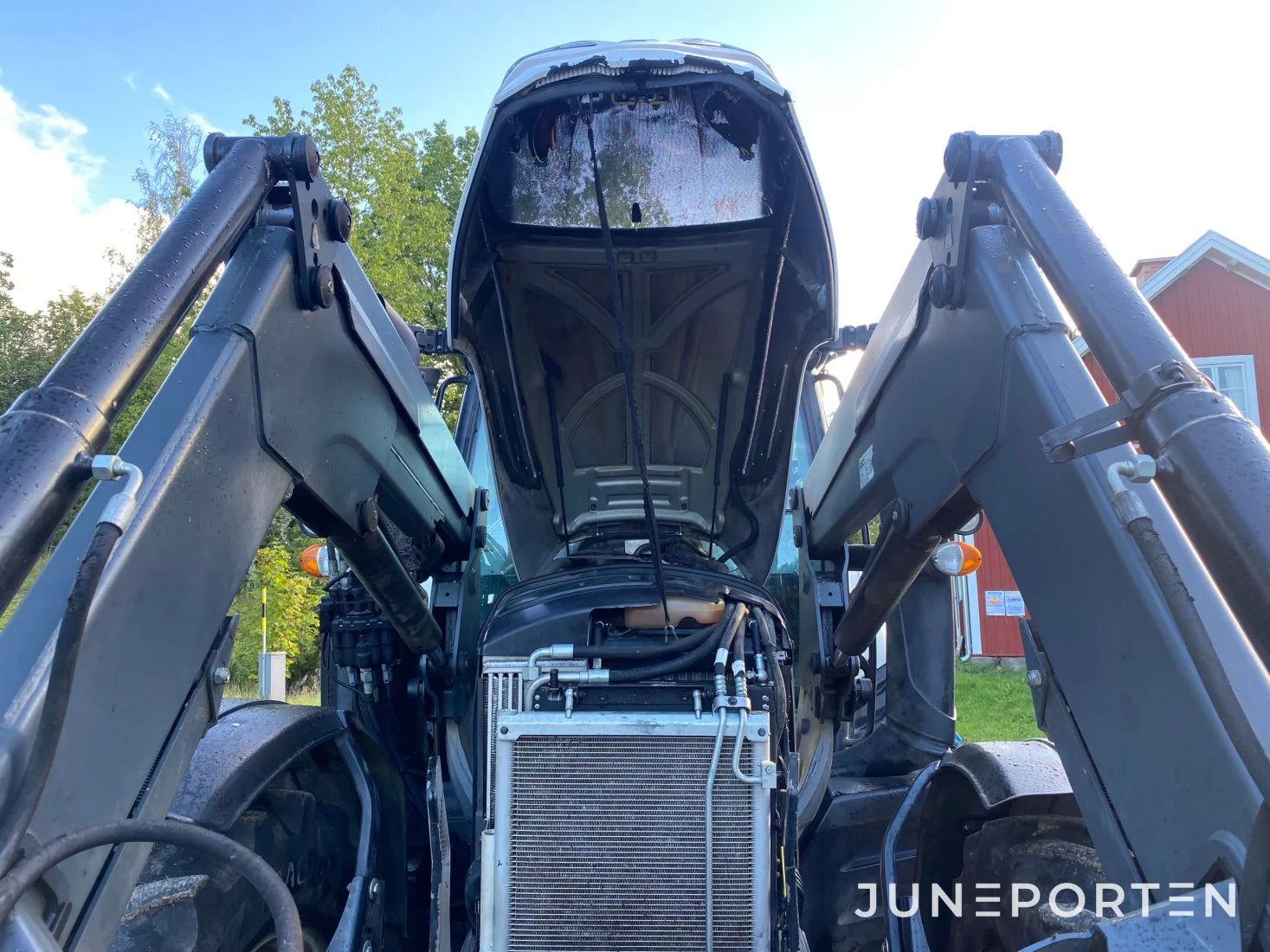 Valtra N 114 med lastare