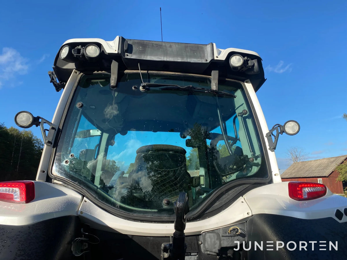 Valtra N 114 med lastare