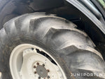 Valtra N113 med frontlastare och frontlyft
