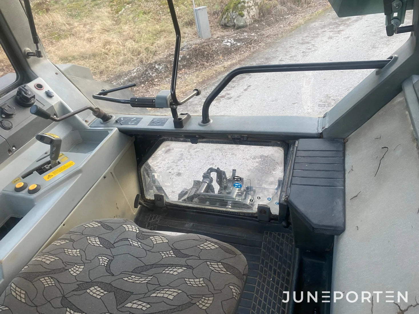 Valtra Valmet 6300 med lastare