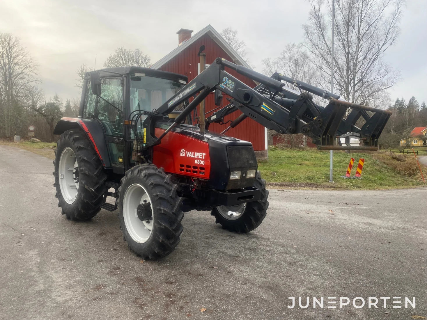 Valtra Valmet 6300 med lastare